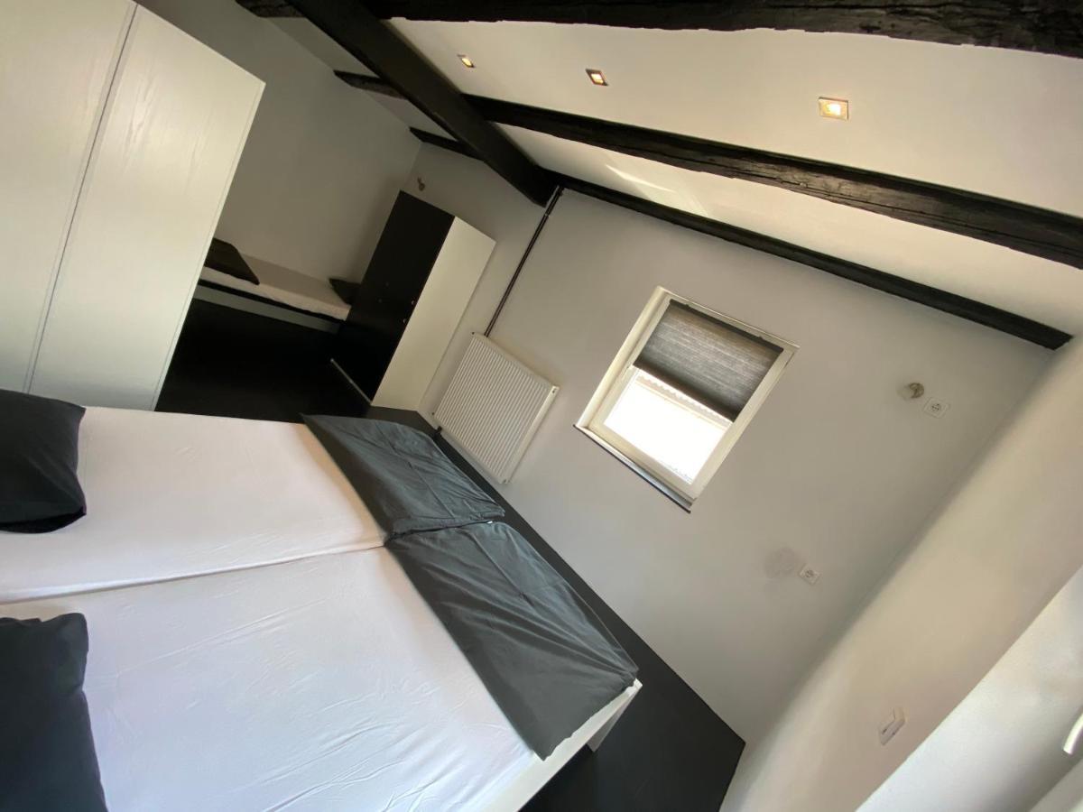 The Best Hostel Bled Bagian luar foto