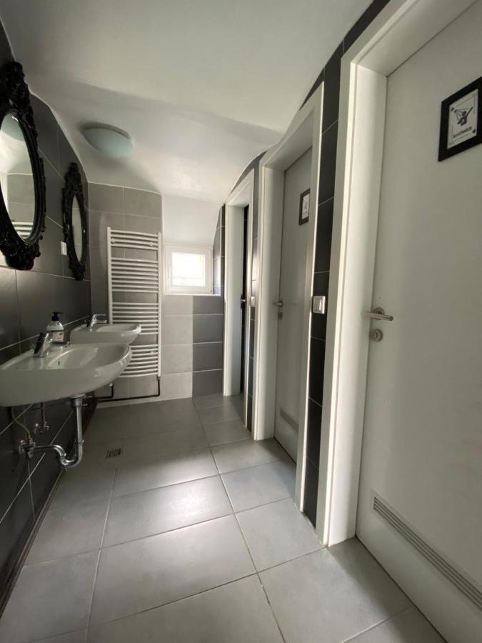 The Best Hostel Bled Bagian luar foto